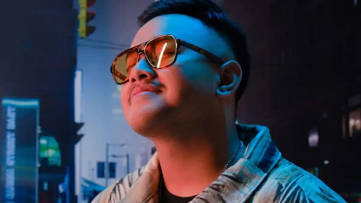 Kegemaran Farrel Hilal Keliling Kota Bareng Pacar di Single 'Di Selatan Jakarta'
