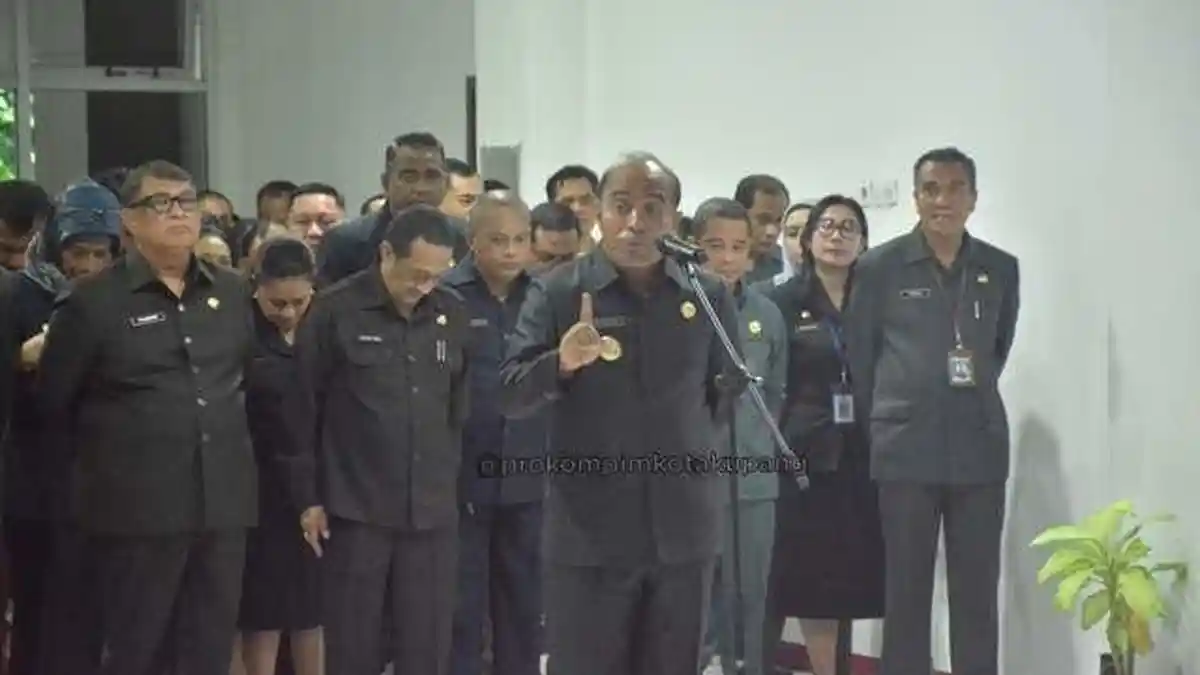 Penjabat Wali Kota Kupang Tekankan Loyalitas dan Dedikasi Pada ASN PTT