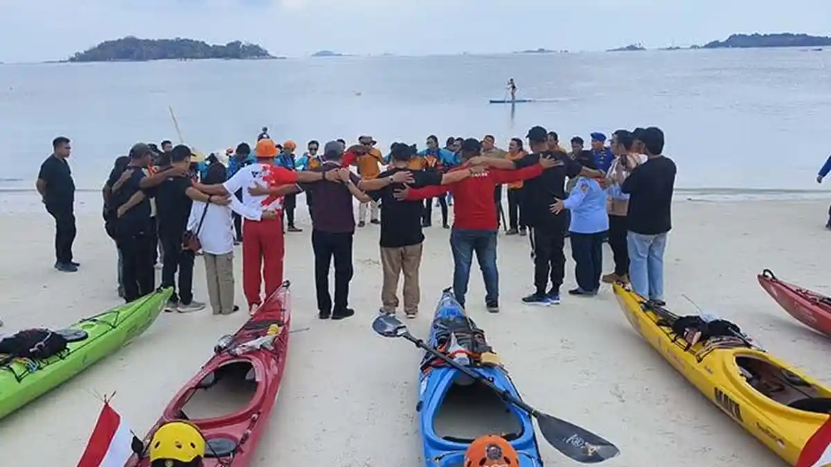 Pj Bupati Harap Tim Dayung Jelajah Nusantara Pacu Semangat Zero Tambang Laut