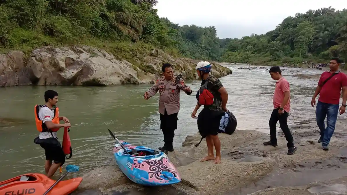 Mahasiswa UMSU Warga Paya Pinang Hanyut Terbawa Arus Sungai Bahbolon Sipispis