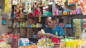 Ibrahim-pemilik-warung-yang-hendak-dibakar-oknum-preman-saat-ditemui-di-11.jpg