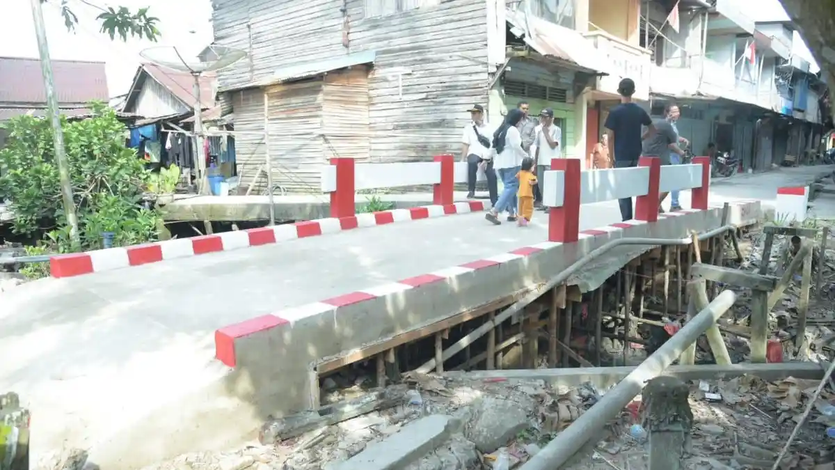 Bupati Sambas Resmikan Jembatan Berkemajuan Ke-36 di Tebas