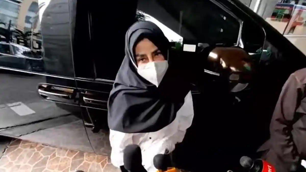 Berada di Rumah Sakit yang Sama dengan Lesti Kejora, Ibunda Raffi Ahmad Ungkap Kondisi Keluarga
