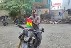 Emanuel-Magai-pendukung-Timnas-Senegal-di-Jayapura-menuns.jpg