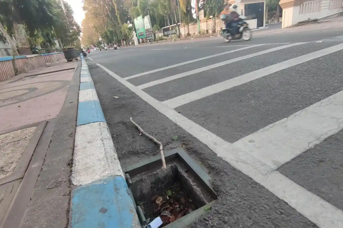 Puluhan Penutup Lubang Drainase di Kota Probolinggo Dicuri, Sebabkan Warga Terperosok dan Terluka