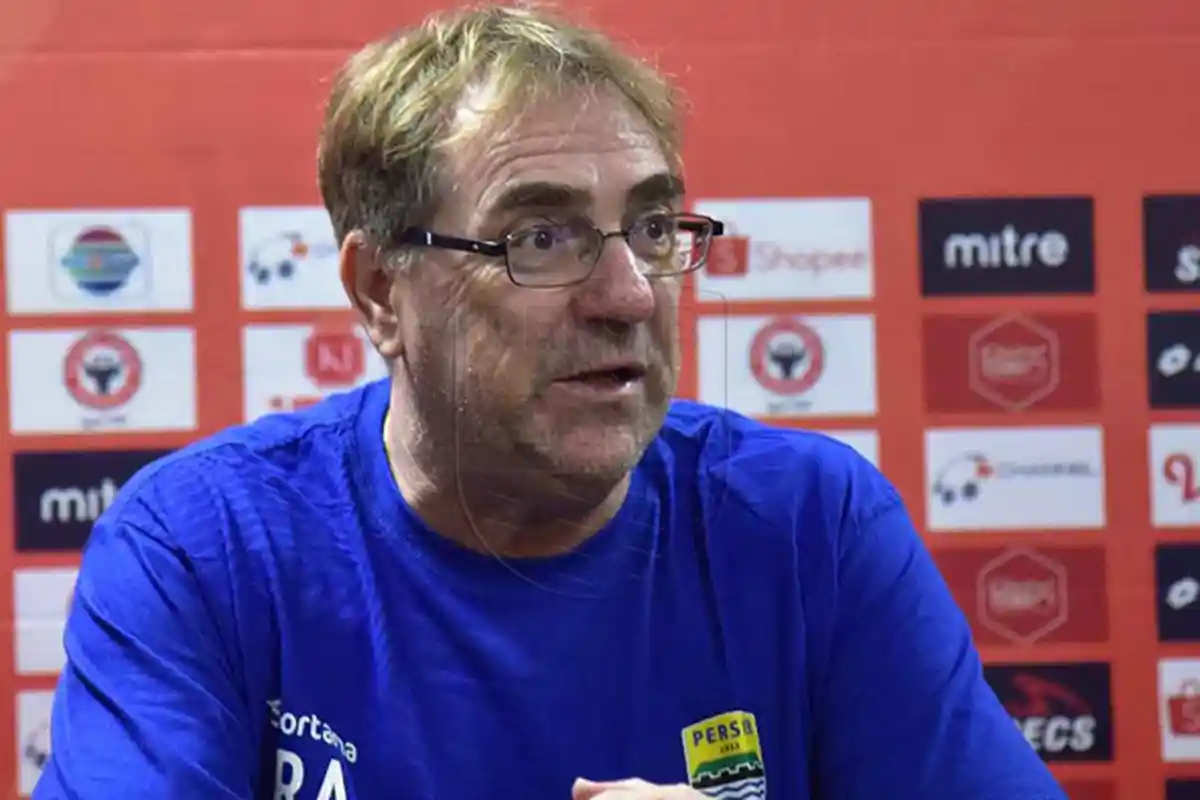 Alasan Pelatih Persib Cadangkan Artur Gevorkyan dan Mainkan Indra Mustafa saat Lawan Bhayangkara FC