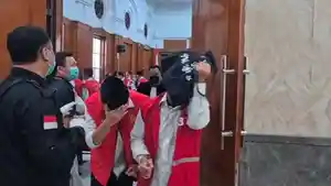 sidang-pesta-Gay-Surabaya.jpg