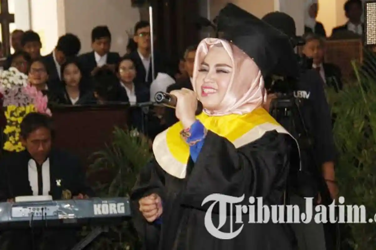 Luar Biasa, Meski Difabel, Yohanna Finalis X Factor Lulus Sarjana UB