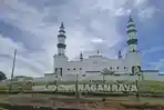 Masjid Giok Nagan Raya Ramai Dikunjungi Warga Saat Lebaran