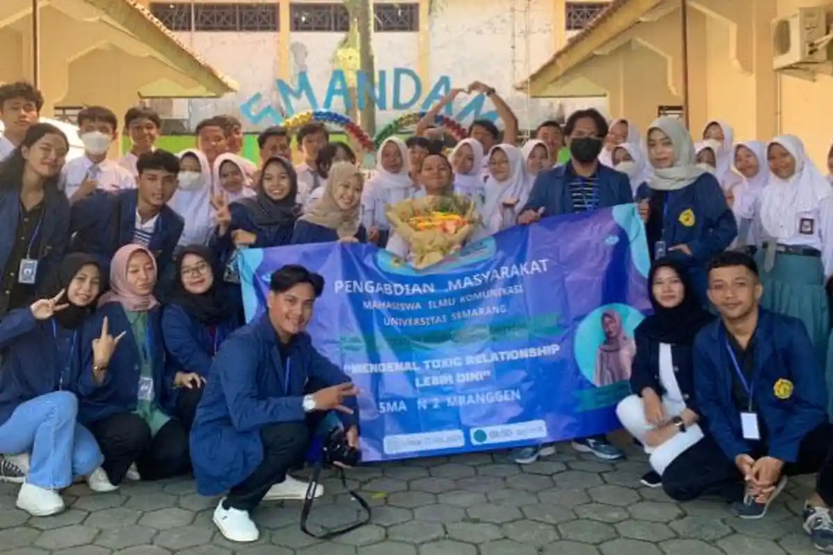 Mahasiswa Ilkom USM Selenggarakan Kampanye Jender dan Minoritas di SMAN 2 Mranggen