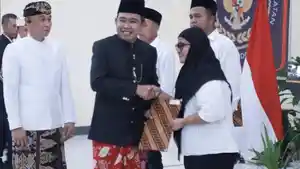 Warga-binaan-di-Lapangan-Jember-menerima-remisi-spesial.jpg