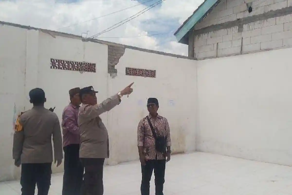 Kronologi Atap Kamar Ponpes Di Situbondo Ambruk Timpa Belasan Santri, 1 Meninggal