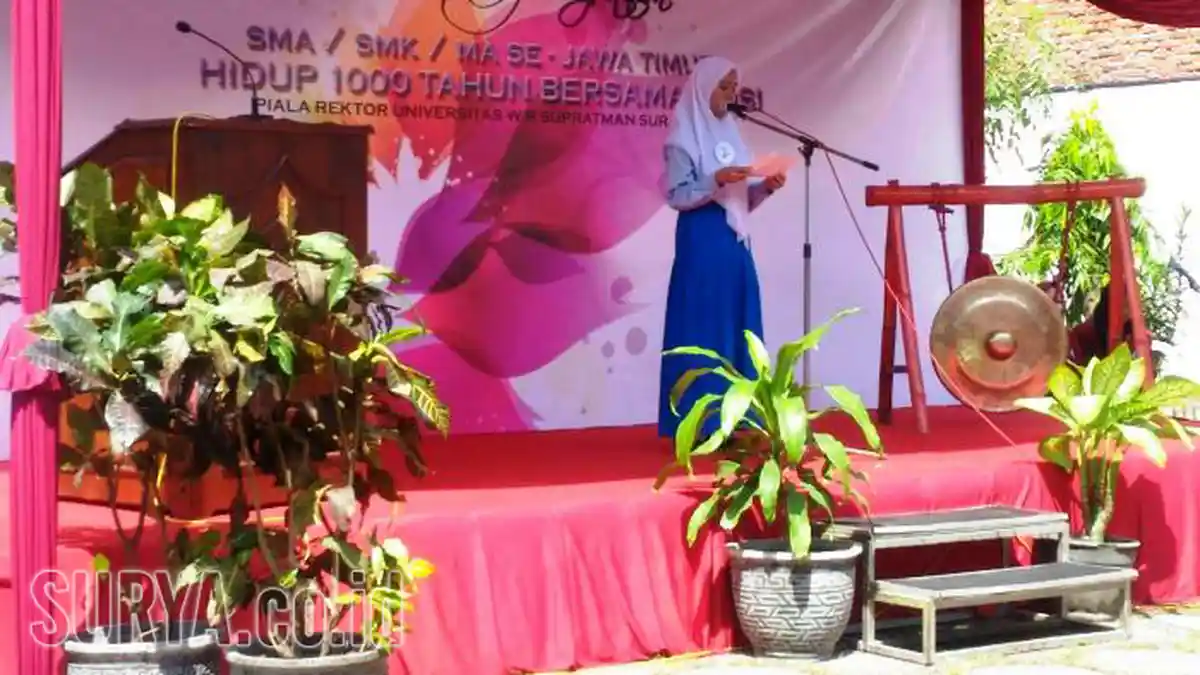 Mahasiswa Kampus Ini Lestarikan Sastra Lewat Lomba Puisi, Simak Antusiasme Pesertanya