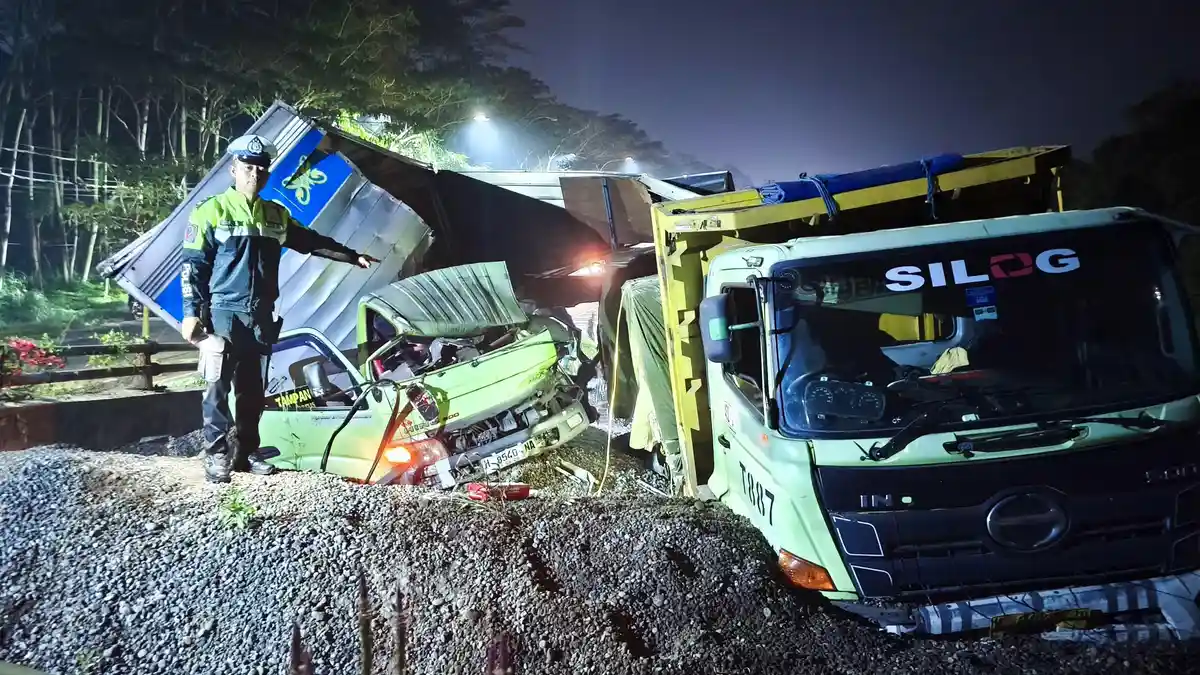 Penampakan Dua Truk Rem Blong Beruntun di JLS Salatiga, Tabrakan di Jalur Penyelamat
