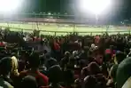 stadion-penuh-sesak_20171106_210020.jpg