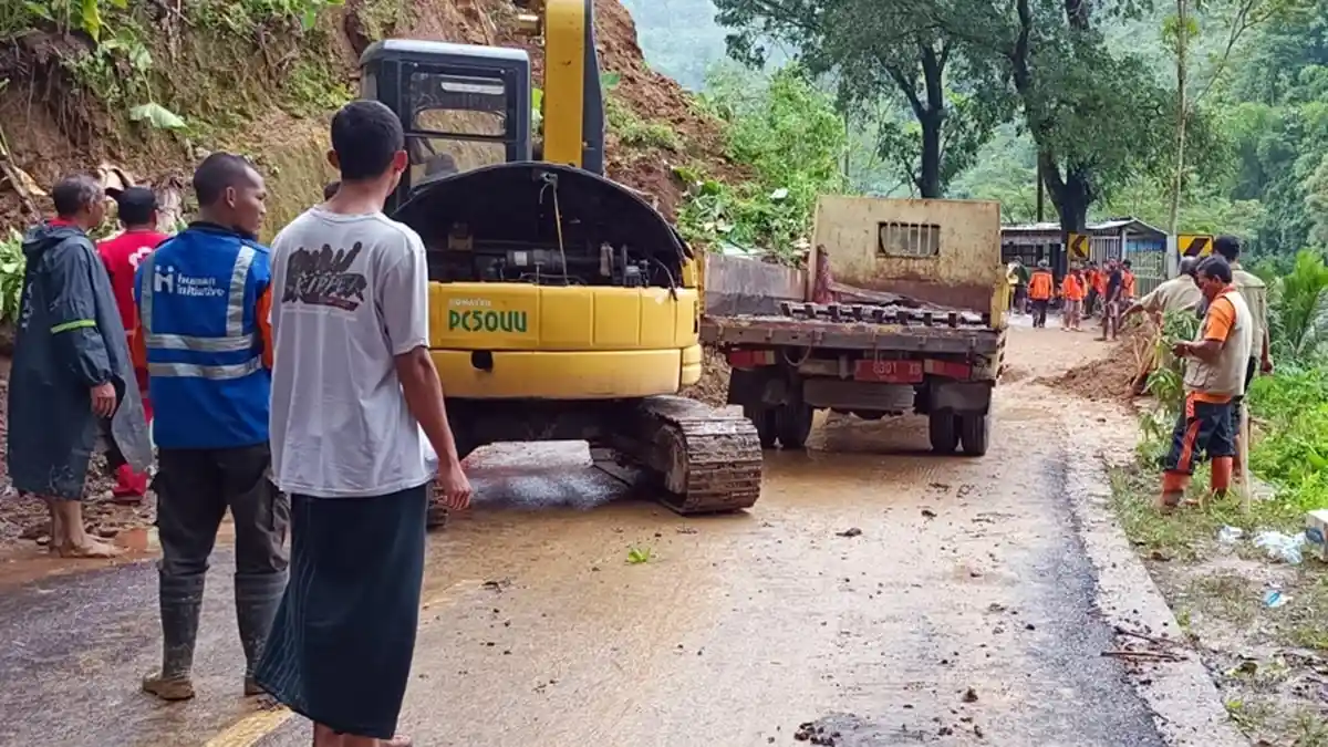 Longsor Desa Rahtawu Kudus Munculkan Retakan Baru, Panjangnya Capai 15 Meter