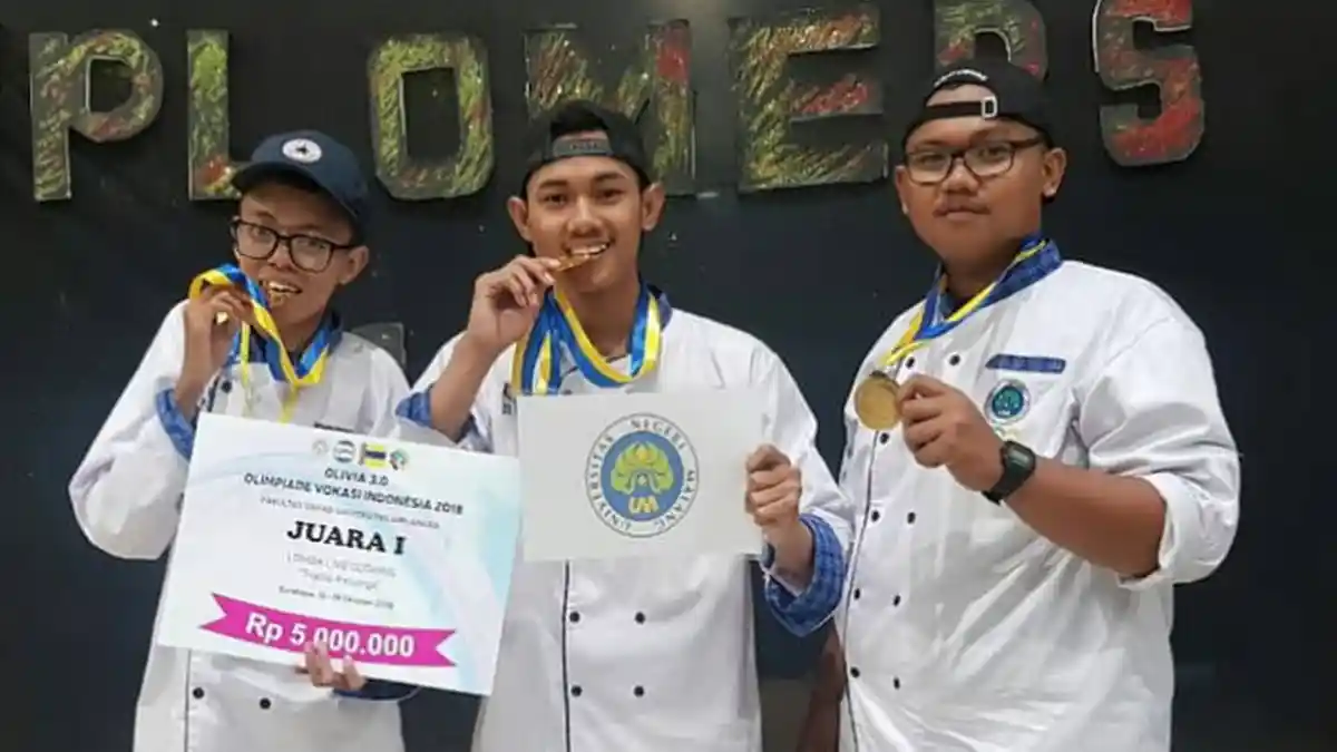 Tim Mahasiswa UM Raih Medali Emas di Olimpiade Vokasi Indonesia