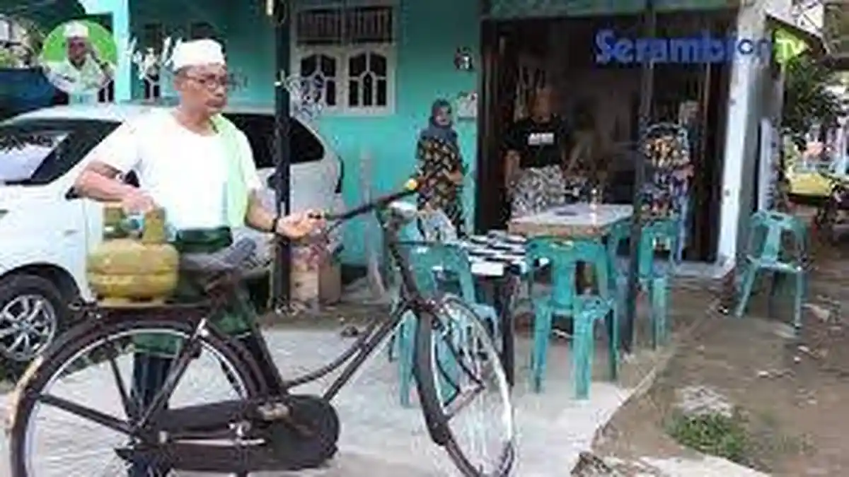 Haji Uma Marahi Pemain Higgs Domino Island di Warung Kopi Hingga Banting Tabung Gas Elpiji
