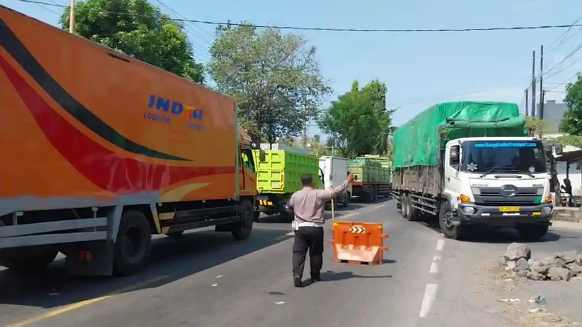 Kemacetan Parah di Jalur Situbondo-Banyuwangi, ASDP Ketapang Minta Maaf