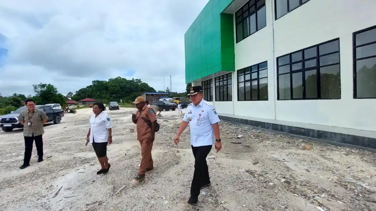 Gedung Puskesmas Ayamaru Timur Selatan Maybrat dan Asrama untuk Nakes Rampung Dibangun