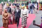 Momen Bisik-bisik Wabup Bone Akmal Pasluddin dengan Bupati Bulukumba Andi Utta di HUT Sinjai