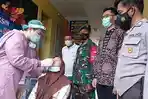 santri-dites-rapid-antigen-gratis-di-puskesmas-manyar-kabupaten-gresik.jpg