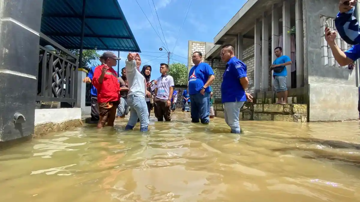 Banjir Pati Berujung Maut: Bakteri Kencing Tikus Mengganas, Lansia Paling Rentan