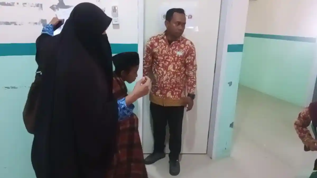 HUT ke-49, PPNI Gelar Sunatan Massal dan Donor Darah di Dinkes Jeneponto