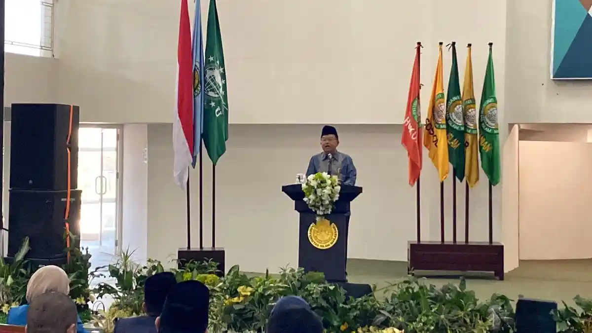 JK Singgung Unhas, ITB dan UI saat Prof Muammar Dilantik Jadi Rektor UIM: Kurang Pintar Jadi Pintar