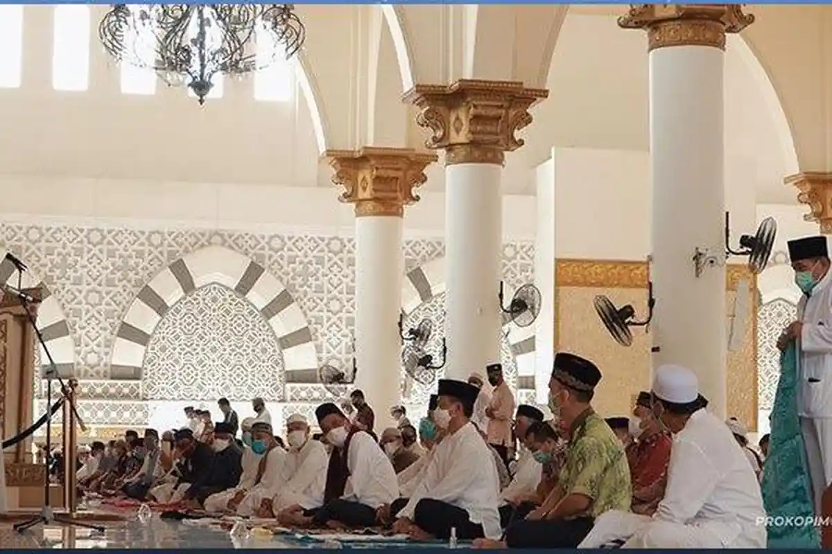 Waktunya Sholat Jumat Hari Ini Berikut Bacaan Sholat Jumat dan Hukum Tak Sholat Jumat Selama 3 Kali