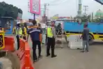 20251107_Polres-Brebes-tutup-jalan.jpg