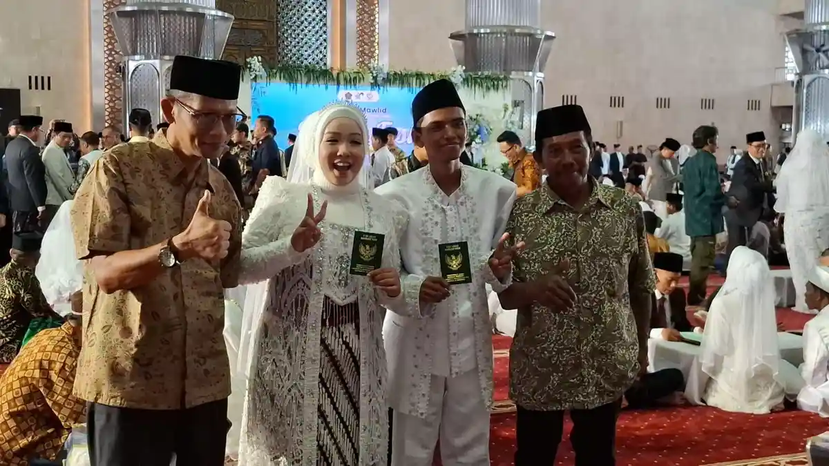 Cerita Cinta Ferdi Yanto dan Novela: Bertemu di Internet, Nikah dan Paket Bulan Madu Dibiayai Negara