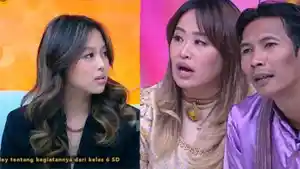Reaksi-Michelle-Ashley-saat-dikenalkan-ke-Arya-Khan.jpg