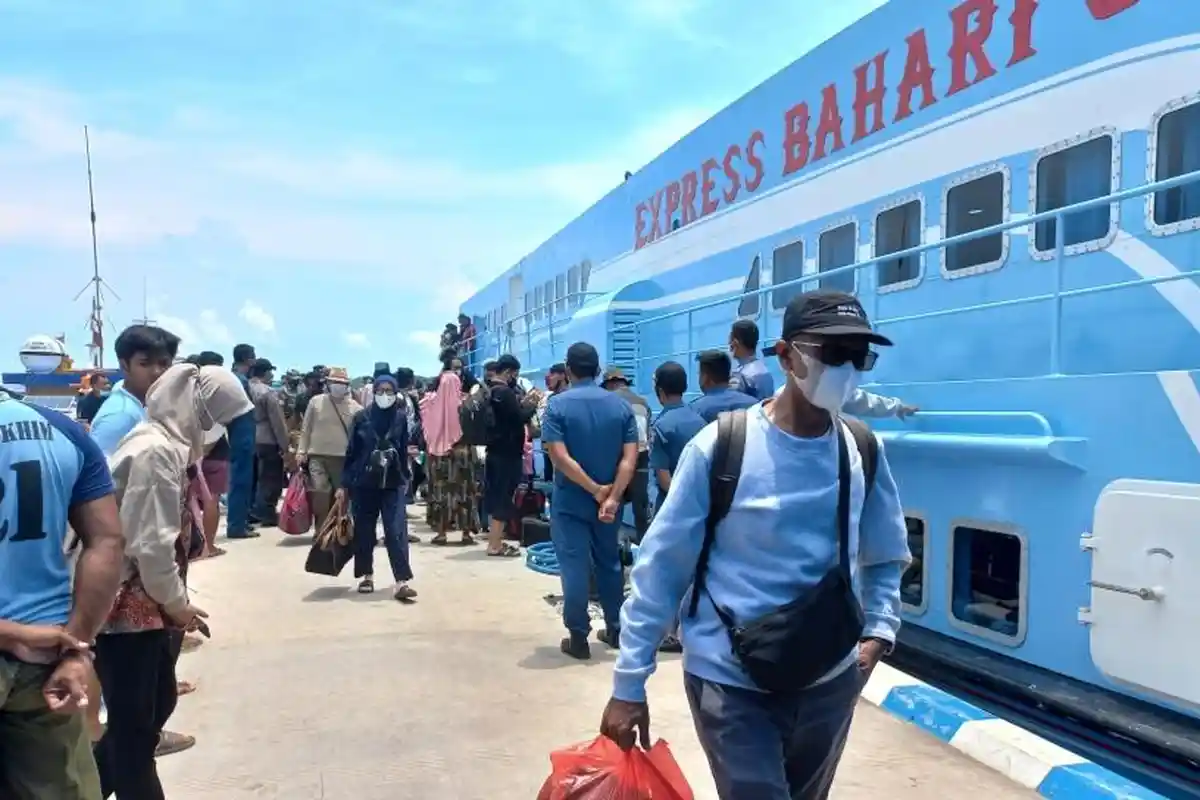 Ratusan Wisatawan Tertahan di Karimunjawa, Ini Opsi yang Disiapkan Pemkab Jepara 