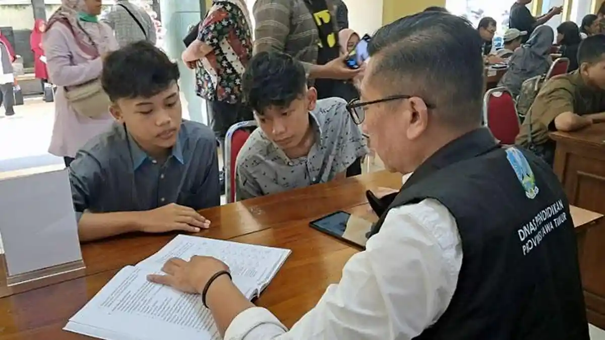 Dindik Jatim Siagakan Help Desk Meski Hari Libur, Pastikan Layanan Optimal
