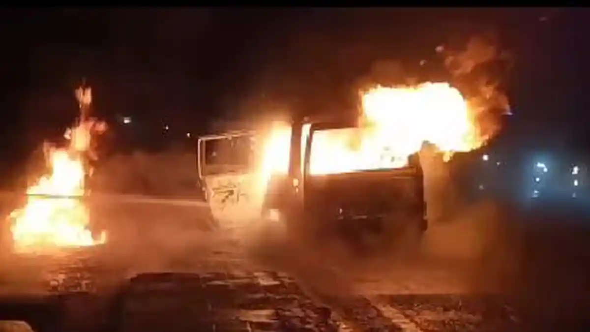Mobil Pemudik Terbakar di Tol Siumdawu KM 157 Sumedang, Ini Penyebabnya