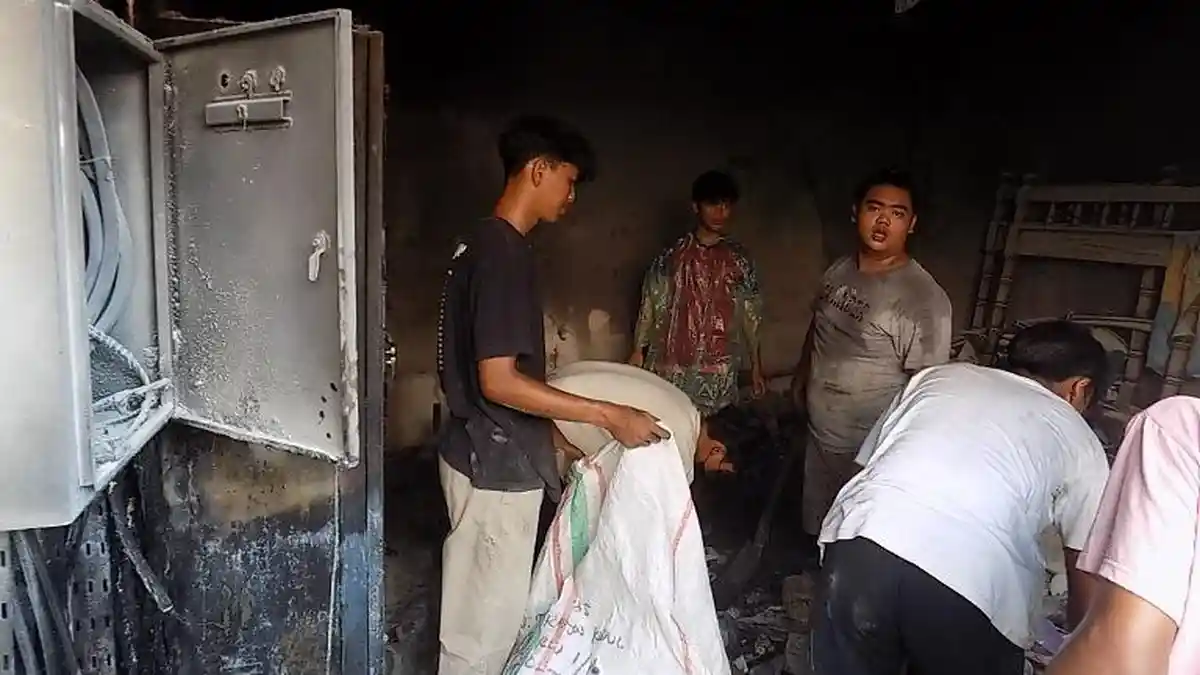 Ruang Panel di Rusunawa Kaligawe Blok E Terbakar Akibat Konsleting Listrik
