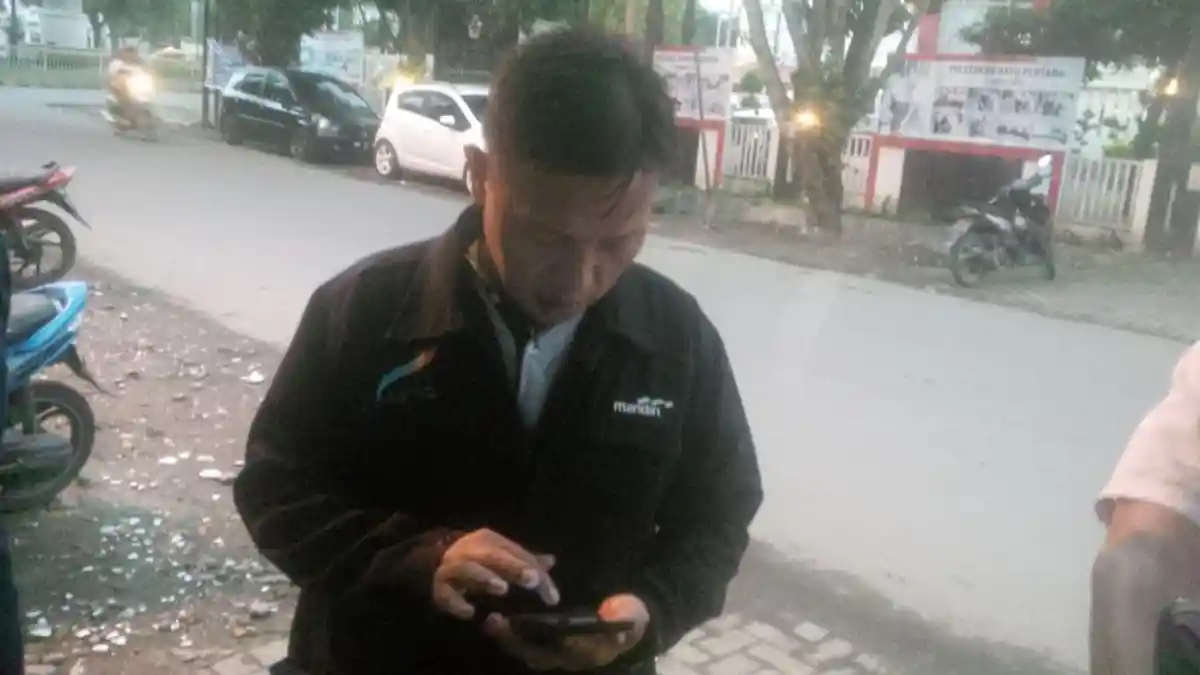 Kasihannya, Hendak Melamar Kerja Pria Ini Malah Ditipu Calo