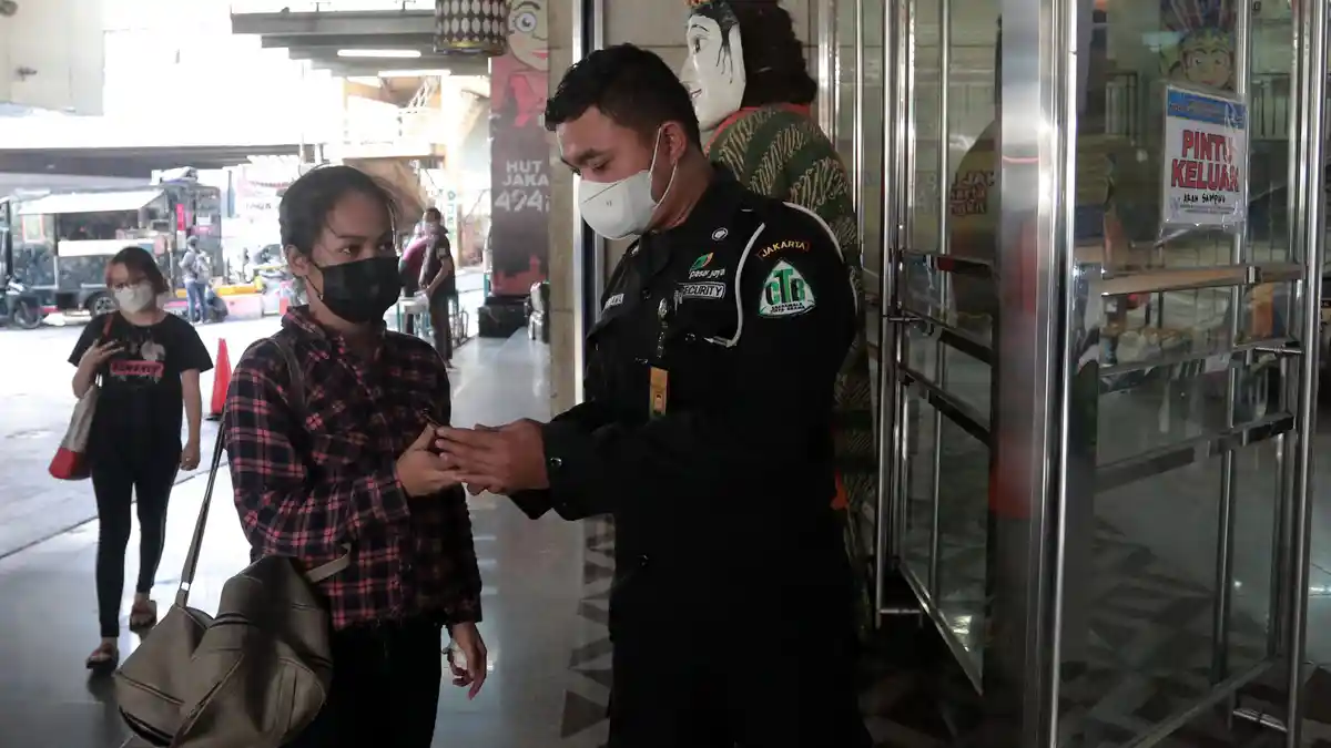 Stok Vaksin Covid-19 di Daerah Menipis, DPR Minta Distribusi Dipercepat