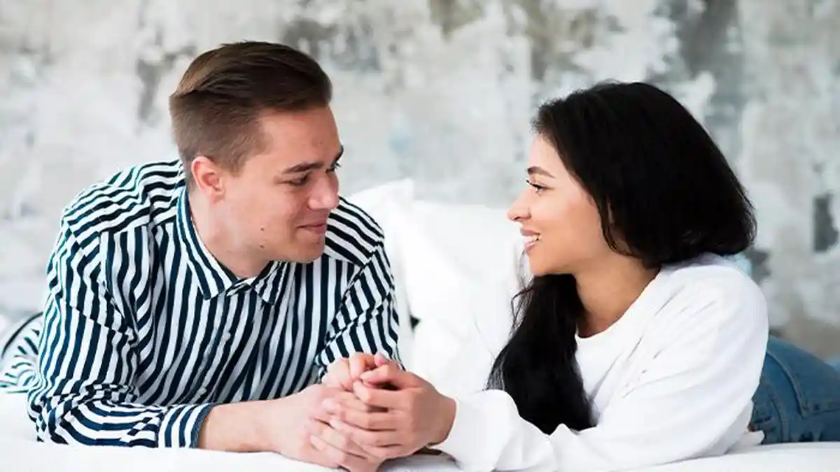 12 Ramalan Zodiak Cinta Besok Jumat 24 April 2026: Cinta, Hubungan dan Emosi