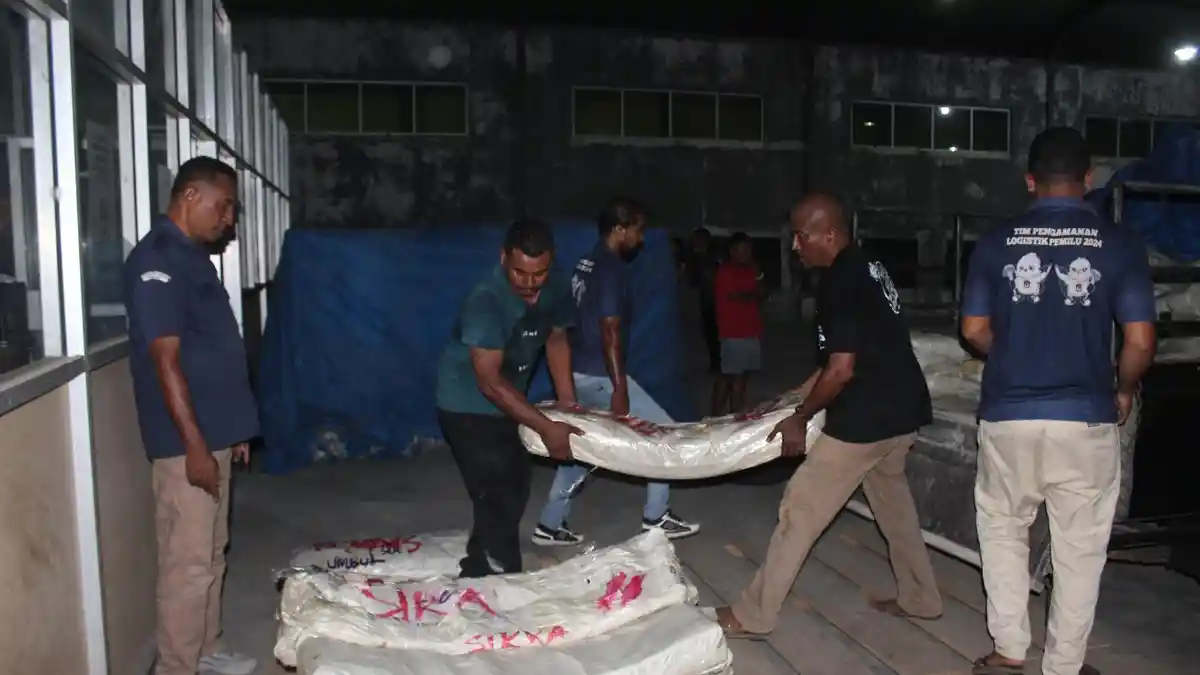 1.156 Kotak Suara untuk Pilkada 2024 Tiba di KPU Sikka 