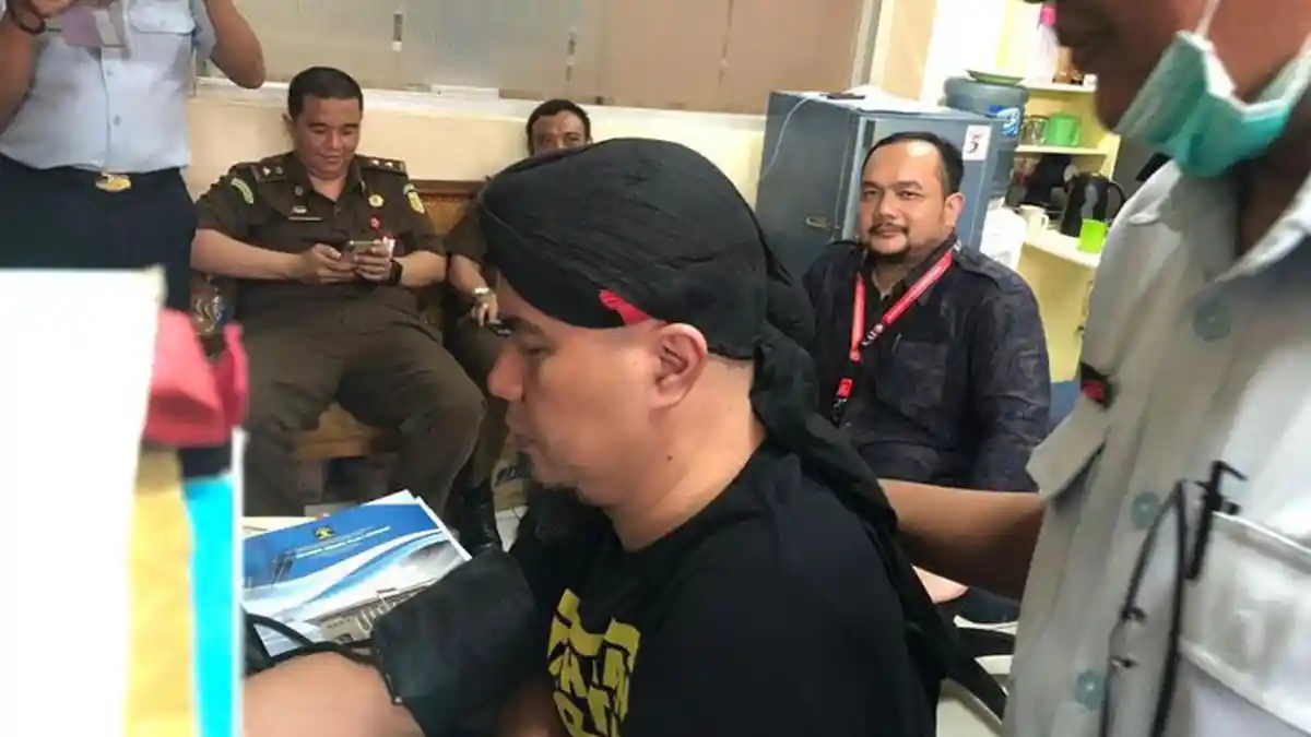 Ini Penjelasan Pengacara Soal Ahmad Dhani yang Enggan Bicara Saat Jalani Sidang Perdana di Surabaya