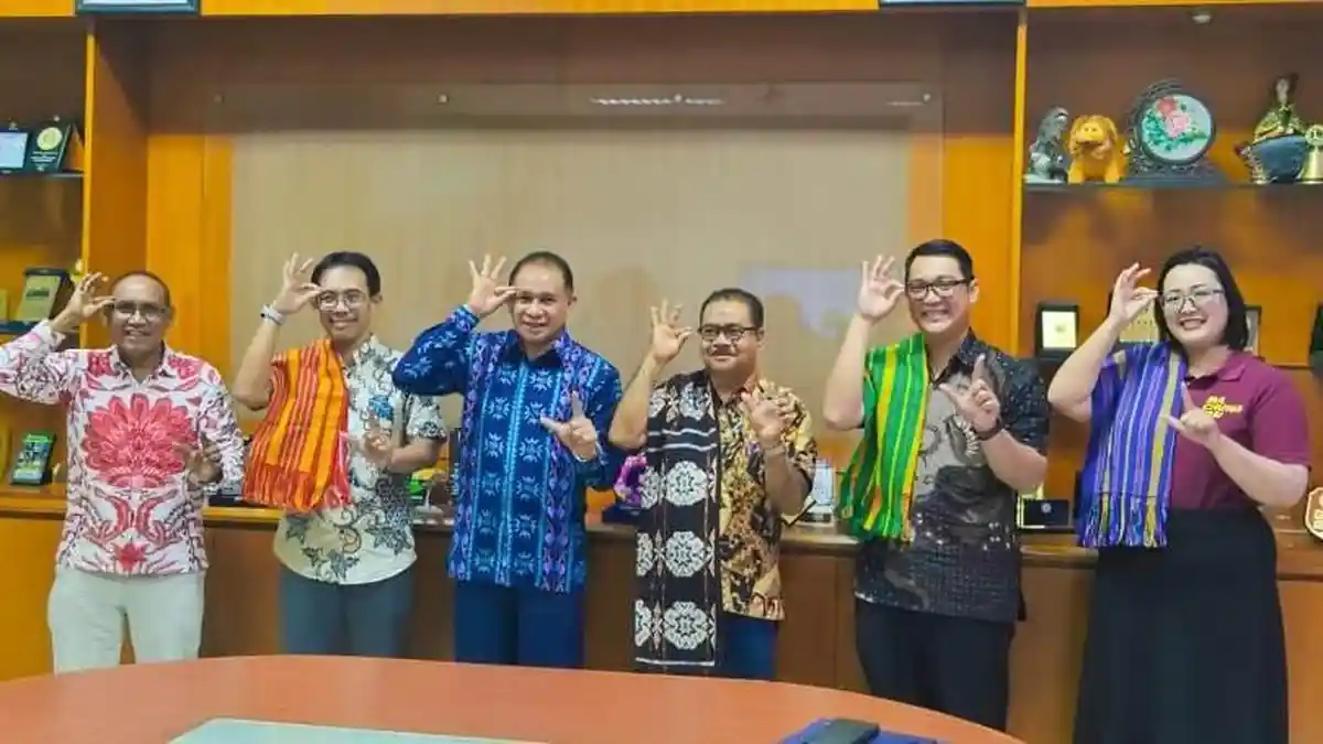 Dari Timur untuk Indonesia dan Dunia, Pertemuan 2 Profesor Asal TTS Mengguncang Pendidikan Nasional
