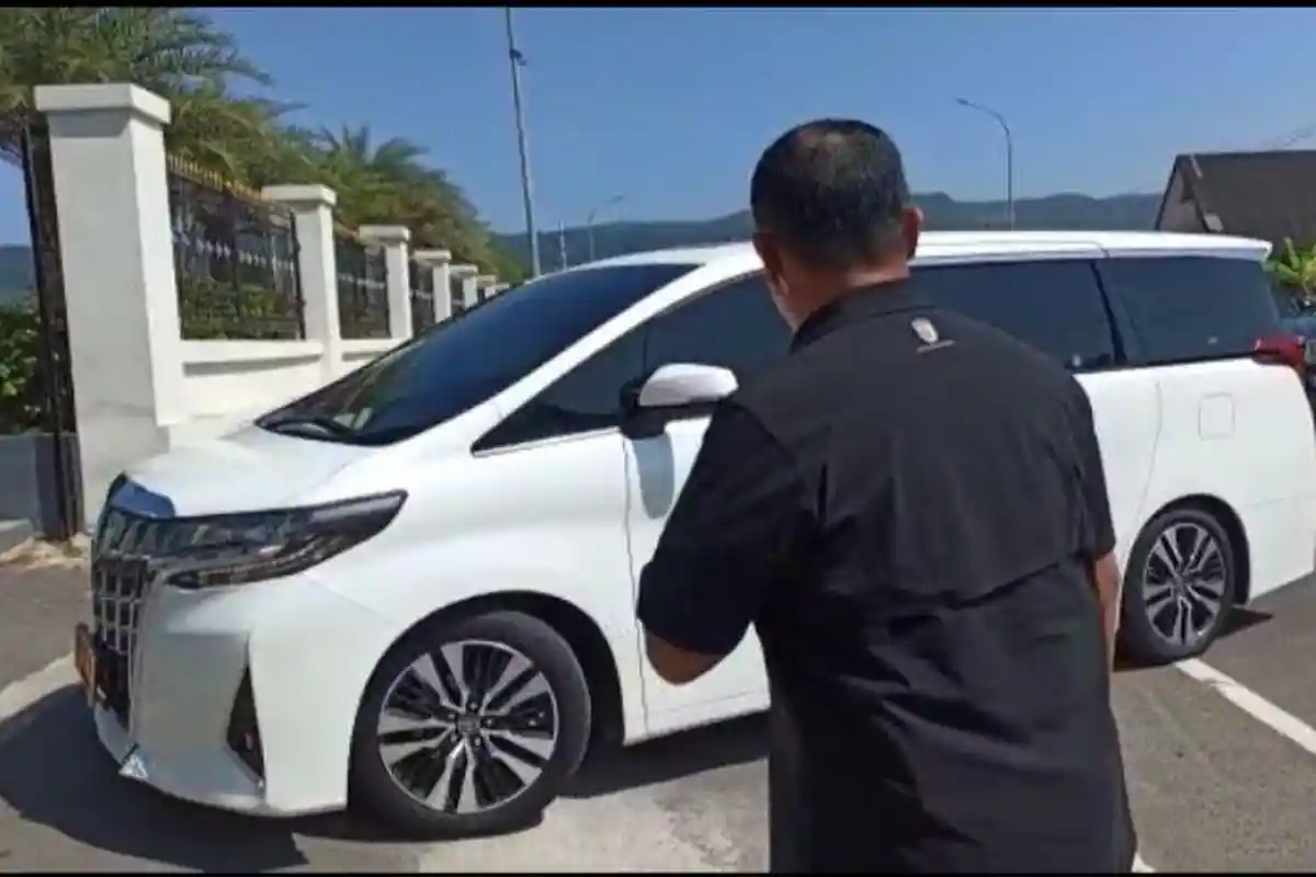 Menhan Prabowo Subianto Bertemu SBY di Pacitan Secara Tertutup