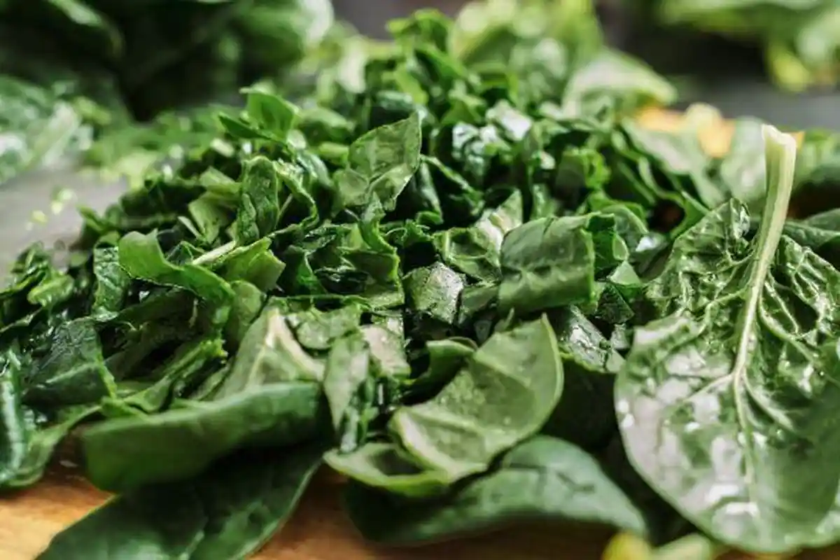 Rekomendasi Cara Menurunkan Berat Badan dengan Menu Diet Bayam: Mudah, Murah, dan Berfaedah