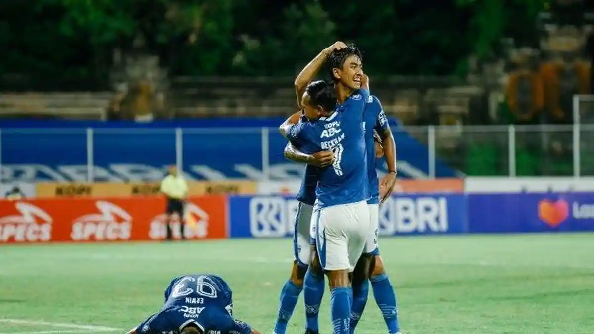 Lengkap Prediksi Line Up dan Jadwal Pertandingan Persib vs PSS Sleman Piala Presiden 2022 Hari Ini
