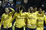 eddie-nketiah-berselebrasi-dalam-laga-portsmouth-vs-arsenal.jpg