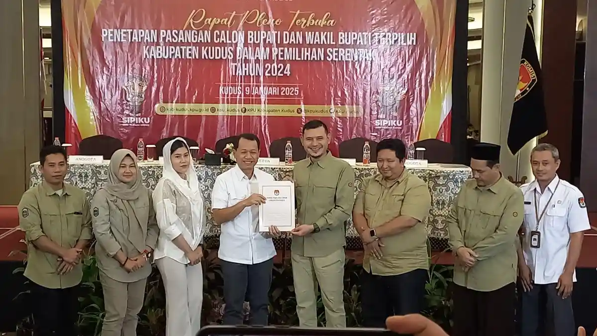 Resmi, KPU Kudus Tetapkan Samani-Bellinda sebagai Bupati dan Wakil Bupati Terpilih