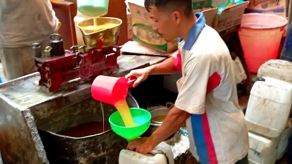 Harga Minyak Goreng Curah Cenderung Menurun, 2 Pekan Ini di Pasar Induk Wonosobo, Karena Apakah?