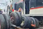 KAI Rampungkan Evakuasi KA Bandara yang Tabrak Truk Pembawa Sekoci Setelah 11 Jam 
